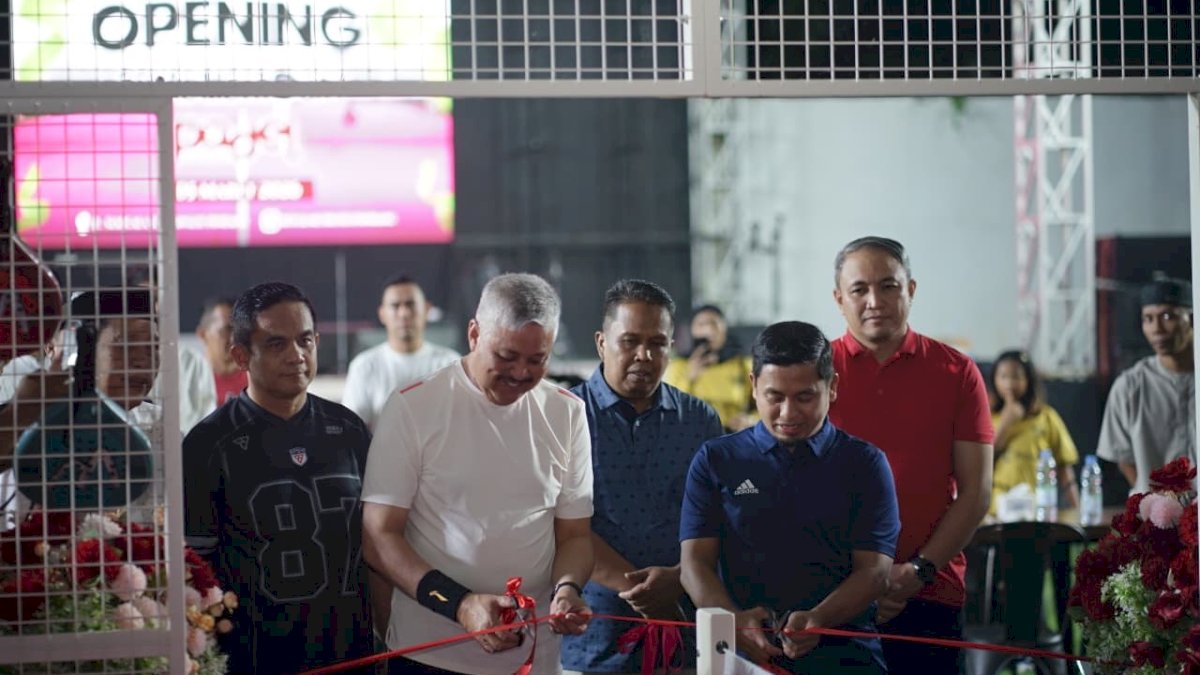 Bupati Pinrang Resmikan Lapangan Padel Royal Metro Sky, Wali Kota Parepare Tasming Hamid dan Kapolres Turut Menjajal