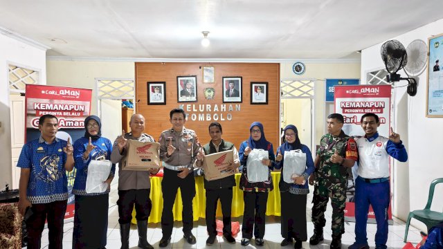 Asmo Sulsel edukasi safety riding aparat kelurahan Tombolo Gowa. Foto: Istimewa.