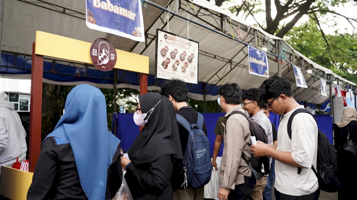 Bosowa Dorong UMKM Naik Kelas Lewat Pasar Takjil Ramadan 2026