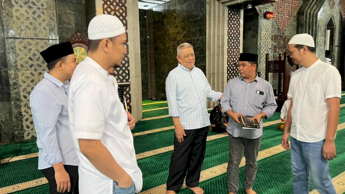 DPRD Sulsel Salurkan Infaq Rp61 Juta untuk Program Buka Puasa Gratis di Al-Markaz
