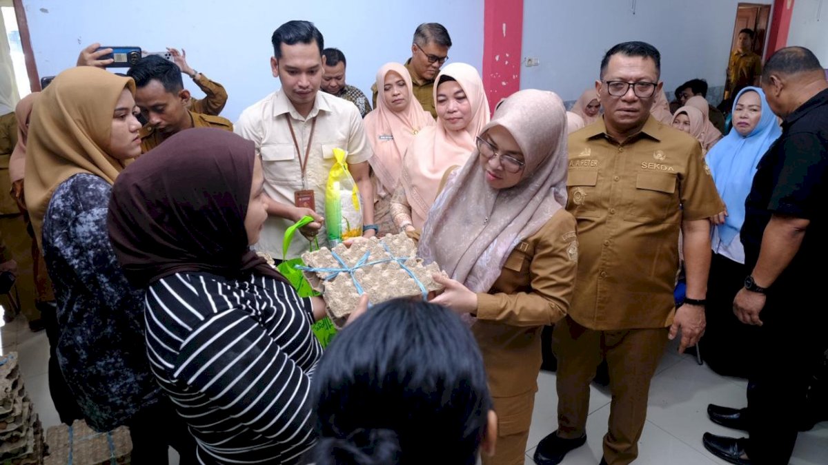 Pemkab Gowa Perkuat Kolaborasi Tangani Kemiskinan Ekstrem dan Stunting Lewat Bakti Sosial DWP