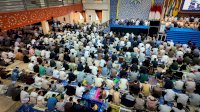 Sekitar 8 Ribu Jamaah Ikuti Salat Id di Unismuh Makassar, Khatib Tekankan Akhlak Mulia