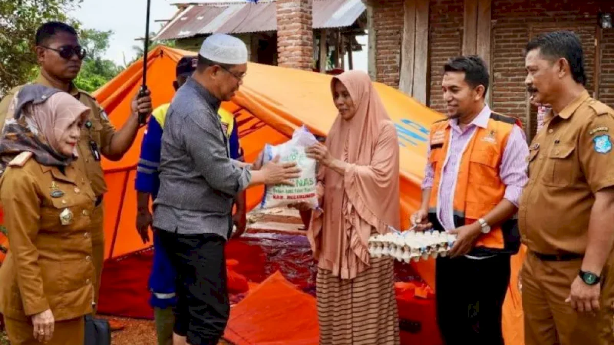 Pemkab Jeneponto Salurkan Bantuan Pangan dari Donasi ASN untuk Warga Prasejahtera
