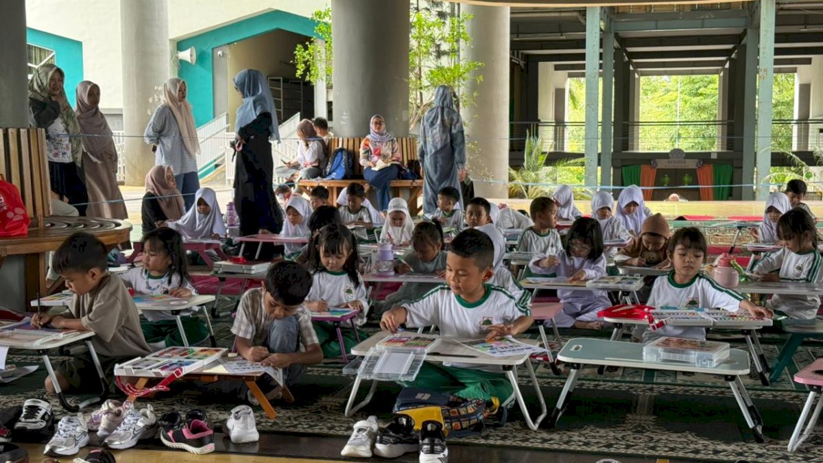 Lomba Mewarnai Buka Rangkaian Milad ke-42 Sekolah Islam Athirah
