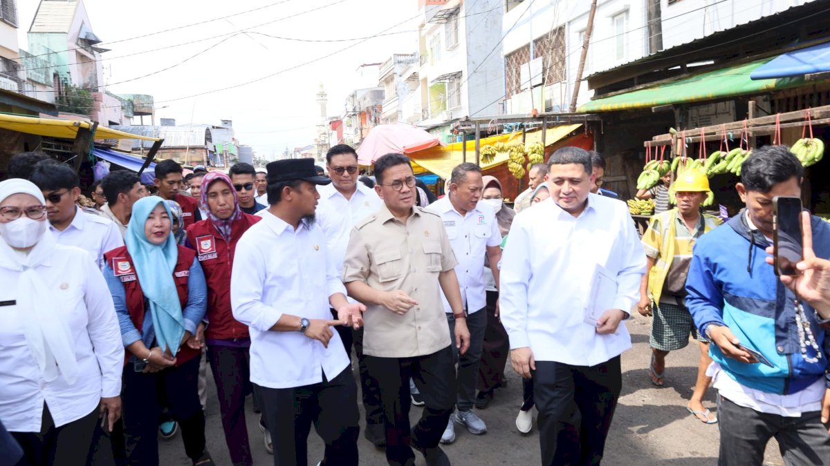 Jelang Idulfitri, Wali Kota Makassar dan Mendag Sidak Harga Komunitas di Pasar Terong