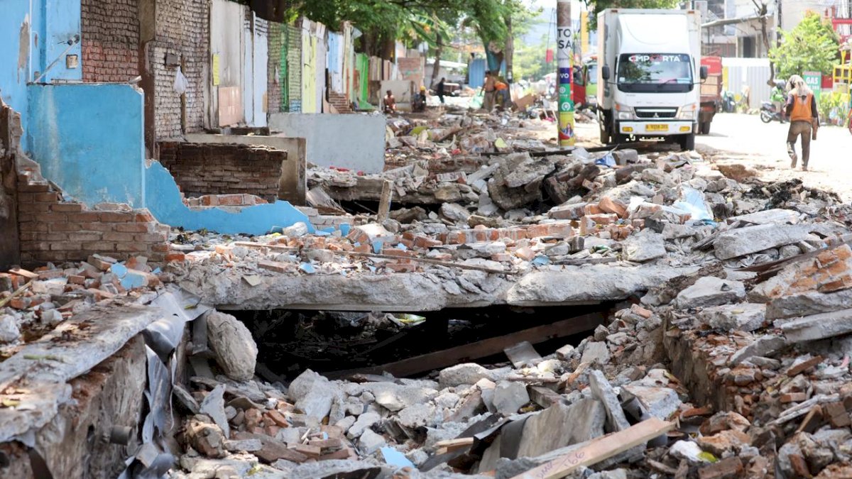 60 Lapak PKL di Jalan Tinumbu Ditertibkan