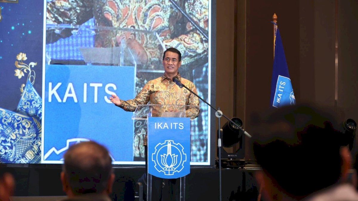 Stok Beras Tembus 5 Juta Ton, Mentan Amran Minta Kampus Fokus Hilirisasi Teknologi Pertanian