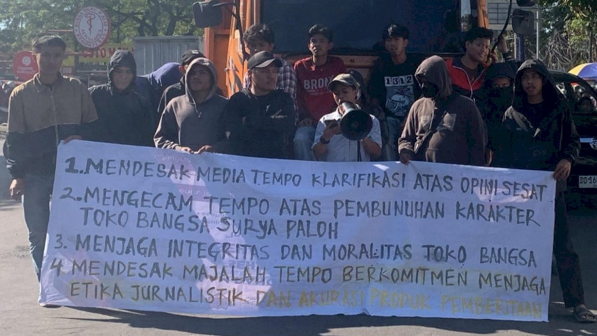 Empat Kampus Ternama di Makassar Turun ke Jalan, Kecam Keras Framing Tempo ke Surya Paloh