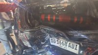 Kecelakaan Toyota Agya Vs Pikap Muatan Sayur di Jalan Pettarani Makassar, Sopir Selamat