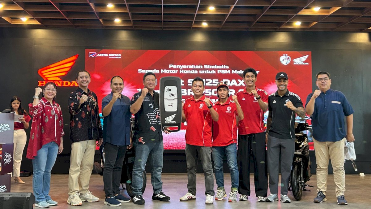Dukung PSM Makassar, Asmo Sulsel Serahkan 15 Unit Sepeda Motor Honda