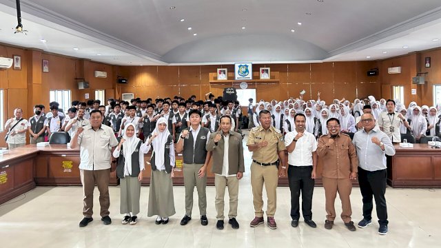 Siswa SMAS Athirah Makassar kunjungan ke Bulukumba. Foto: Istimewa.