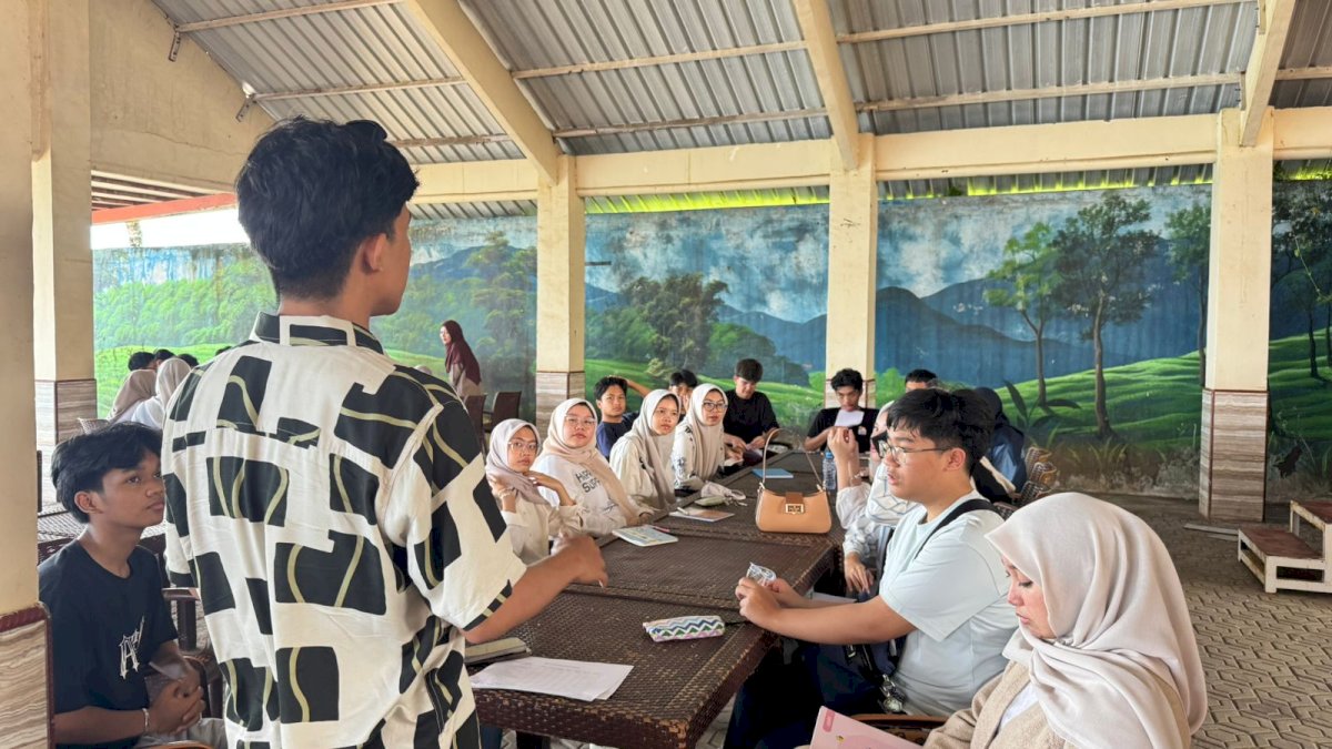 SMA Islam Athirah 1 Makassar Tingkatkan Wawasan Global Siswa Lewat English Camp