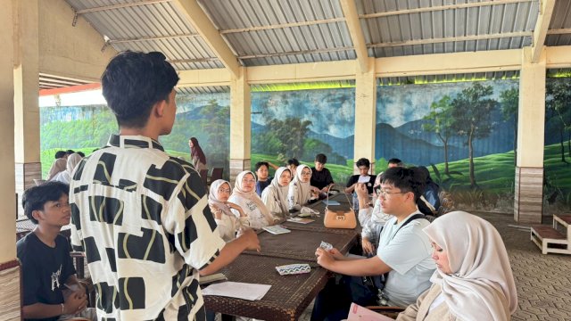 English Campa SMA Islam Athirah 1 Makassar. Foto: Istimewa.