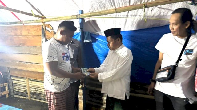 LAZ Hadji Kalla salurkan bantuan ke korban kebakaran di Polman,. Foto: Istimewa.
