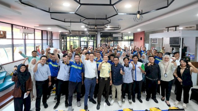 PLN UIP Sulawesi sosialisasi kepada Tenaga Alih Daya di lingkungan kerja. Foto: Istimewa.