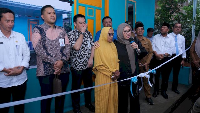 Peresmian rumah layak huni bagi keluarga miskin ekstrem Pemkab Gowa dan BSI. Foto: Istimewa. 