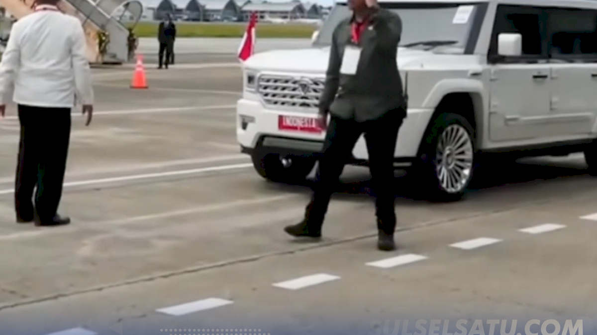 VIDEO: Prabowo Dijemput Mobil Maung saat Tiba di KTT ASEAN Filipina