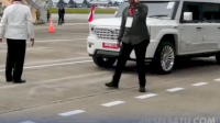 VIDEO: Prabowo Dijemput Mobil Maung saat Tiba di KTT ASEAN Filipina