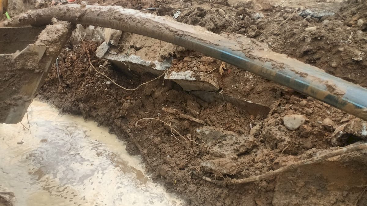 Pengerjaan U-Ditch di Jalan Aroepala, PDAM Makassar Imbau Warga Terdampak Tampung Air Sementara