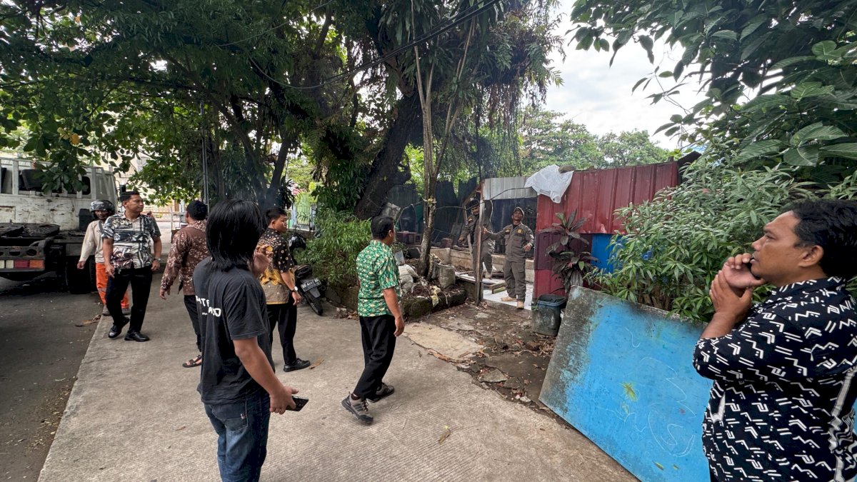 Lapak Berdiri 25 Tahun di Atas Drainase, Kecamatan Ujung Pandang Akhirnya Ditertibkan