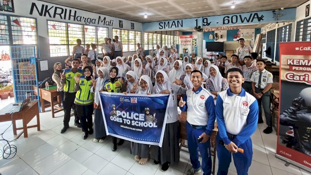 Edukasi safety riding Asmo Sulsel di SMAN 19 Gowa. Foto: Istimewa.