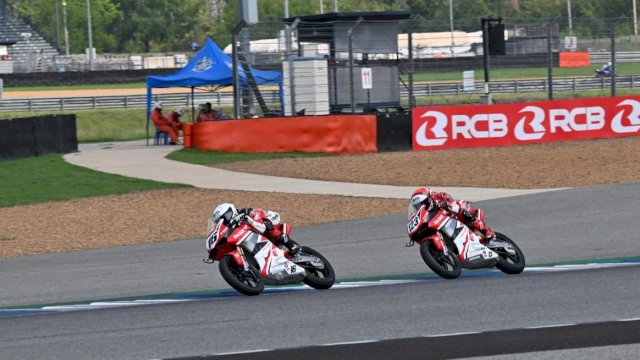 Pembalap AHRT berhasil raih podium di ARRC Buriram. Foto: Istimewa.