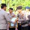 Kapolda Sulsel Irjen Djuhandhani Beri Penghargaan kepada Personel Berprestasi