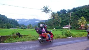 Asmo Sulsel Bagikan Tips Aman Membawa Barang Besar dengan Sepeda Motor