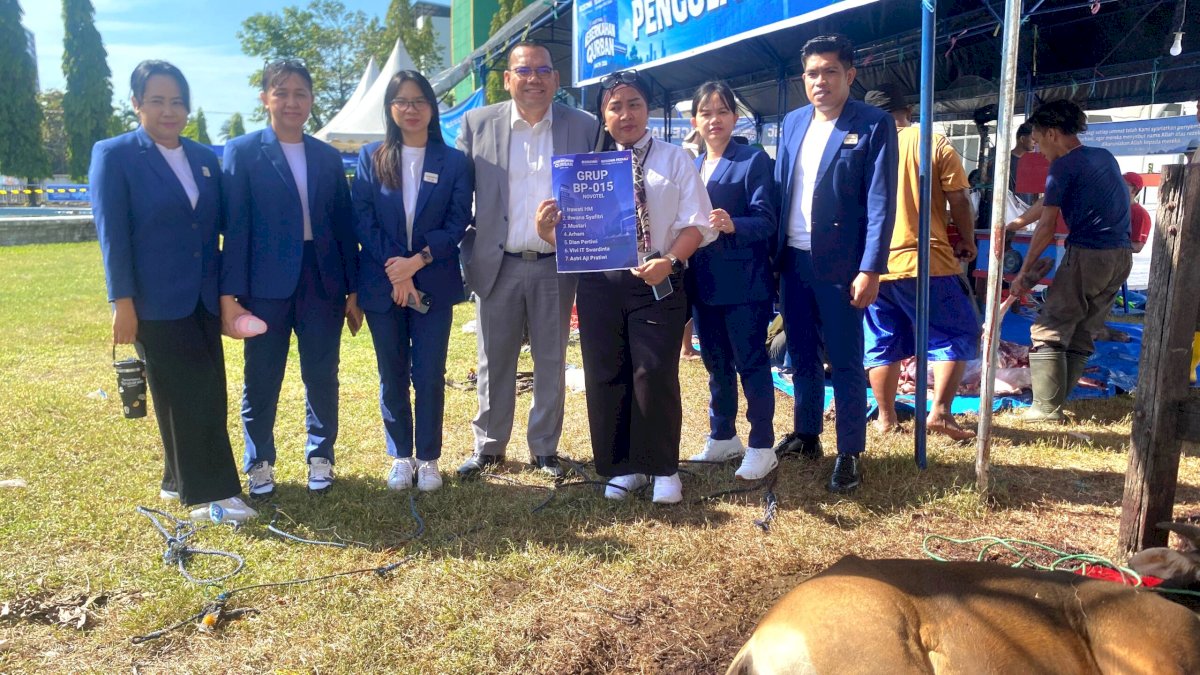 Novotel Makassar Salurkan Daging Kurban ke Rumah Singgah Penderita Kanker dan Panti Asuhan