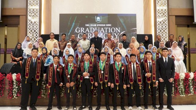 Siswa SMA Islam Athirah lulus di perguruan tinggi unggulan dan kampus luar negeri. Foto: Istimewa.