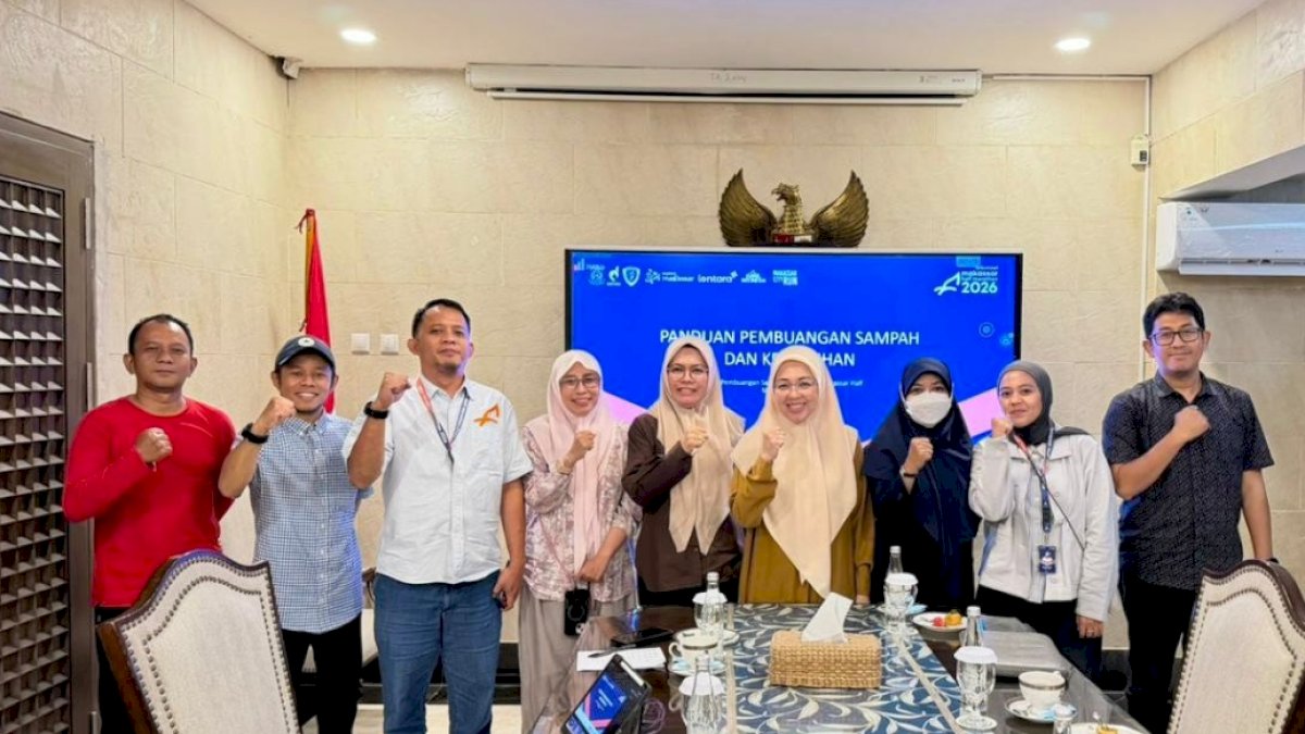 MHM 2026 Terapkan Sweeping Sampah Usai Pelari Melintas