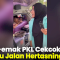 VIDEO: Viral, Emak-emak PKL Cekcok di Bahu Jalan Hertasning