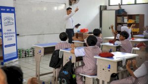 BRI Peduli Rayakan Hardiknas dengan Edukasi Literasi Keuangan untuk Siswa SD di Bandung