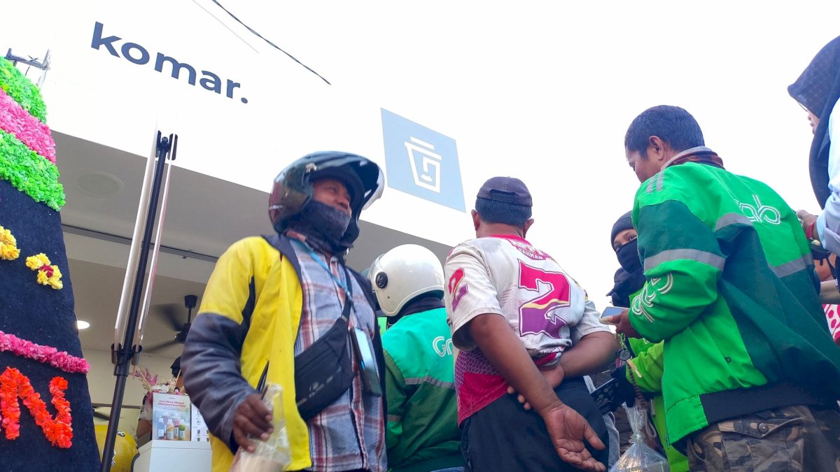 Pembukaan Kopi Komar Pettarani Disambut Antusias Ojol Makassar
