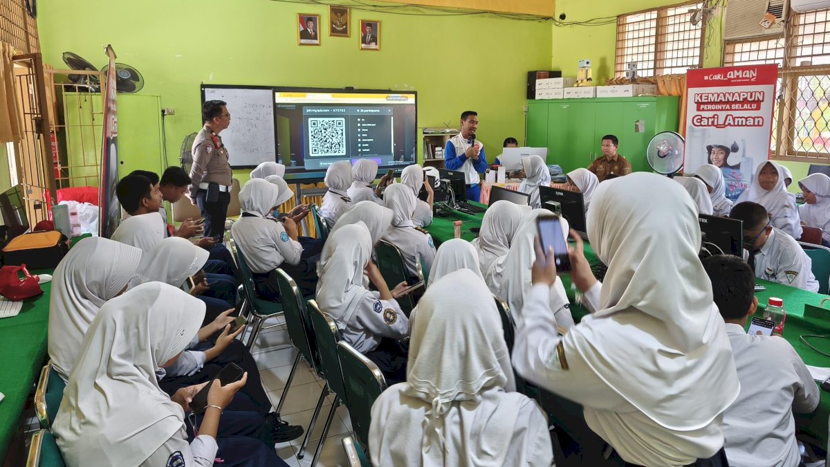 Asmo Sulsel Bersama Polres Gowa dan Jasa Raharja Edukasi Keselamatan Berkendara Siswa SMPN 1 Gowa