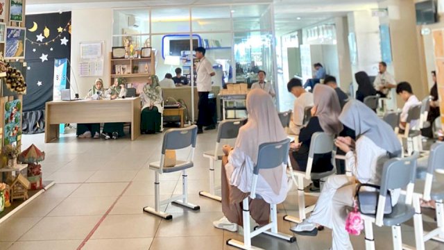 Calon siswa SMA Islam Athirah ikut tes pemetaan. Foto: Istimewa.