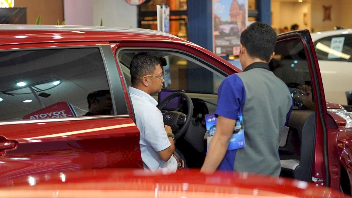Fitur Keselamatan Premium Toyota Kini Bisa Dinikmati Pengguna Mobil Segmen Menengah