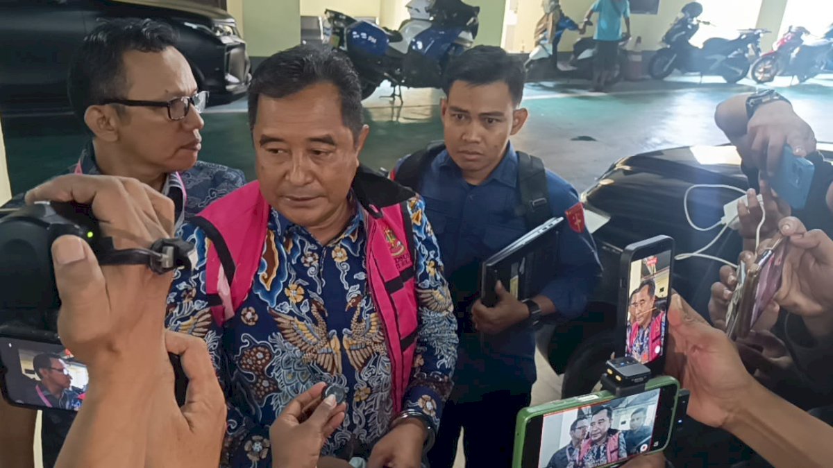 Tersangka Kasus Korupsi Bibit Nanas, Eks PJ Gubernur Sulsel Bahtiar Ajukan Praperadilan