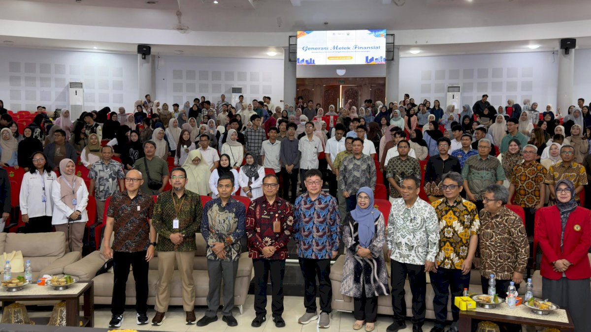OJK dan Persatuan Aktuaris Indonesia Dorong Mahasiswa Unhas Siapkan Dana Pensiun Sejak Dini