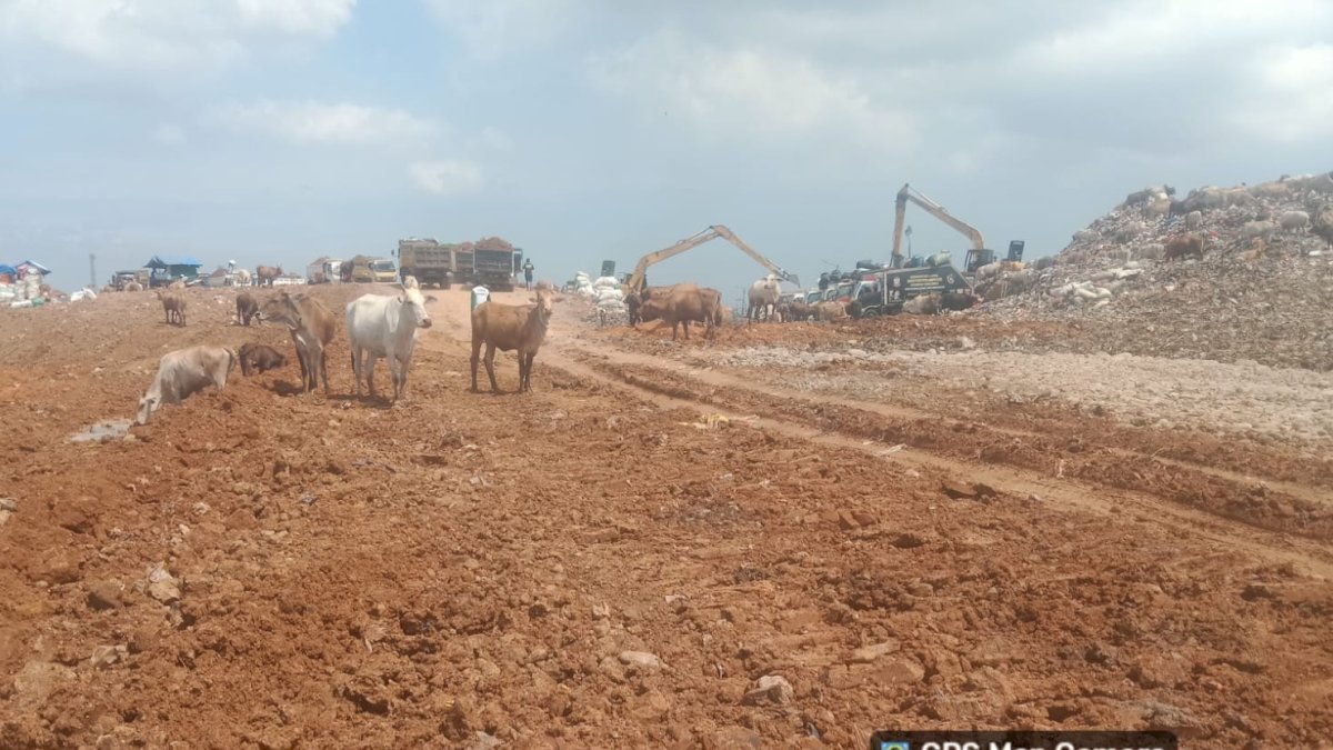 Menuju Sanitary Landfill, Pemkot Makassar Benahi TPA Antang dengan Sistem Cover Soil