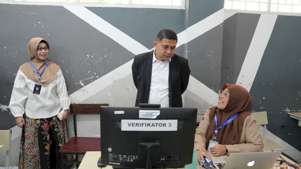 Pantau Verifikasi SPMB 2026, Wali Kota Munafri Tegaskan Tak Ada Ruang untuk Titipan dan Calo
