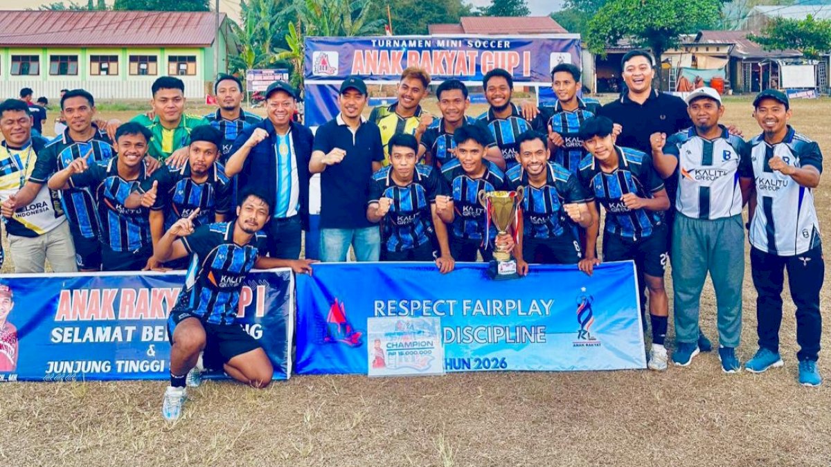 Disponsori Rudianto Lallo, Bagatak FC Juara Turnamen Sepak Bola Anak Rakyat Cup 1