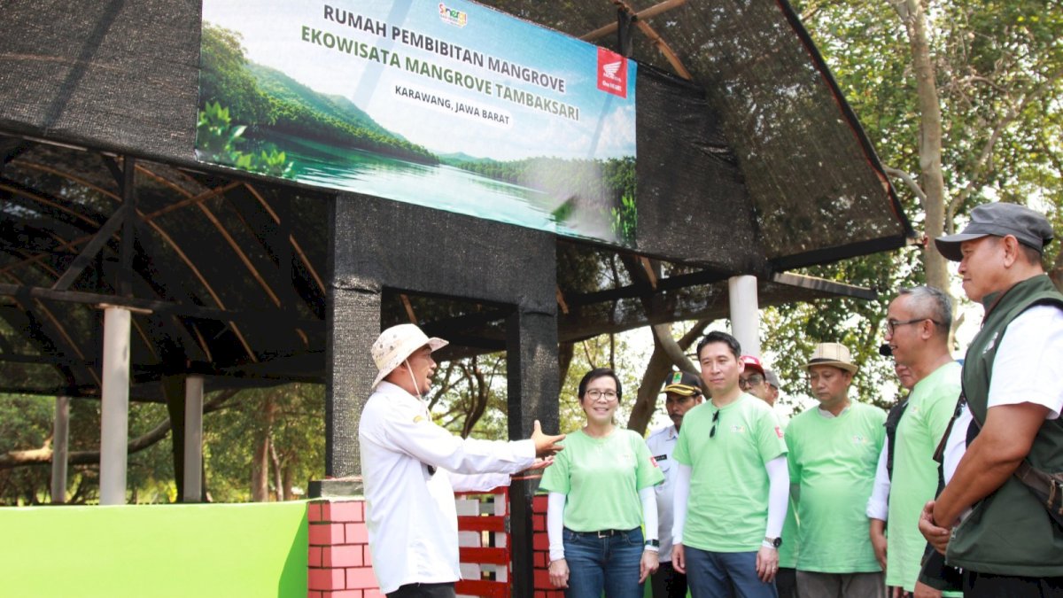AHM Bangun Rumah Bibit dan Tanam 15.000 Mangrove di Karawang