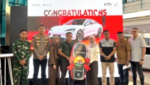 Shop &amp; Greet Kalla Property Sukses Digelar, Achmad Muhammad Bawa Pulang BYD Seal Performance