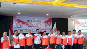 Lantik Pengurus 15 DPC PKS se-Kota Makassar, Andi Hadi Tekankan Penguatan Kaderisasi dan Pelayanan Publik