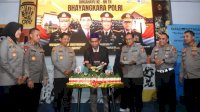 HUT Bhayangkara ke-80, Rudianto Lallo Salurkan 1.000 Paket Sembako untuk Warga Makassar