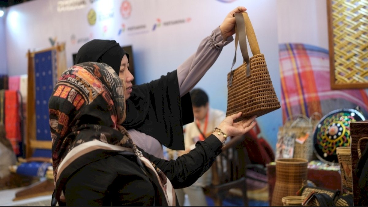 PT Vale Promosikan Anyaman Teduhu Luwu Timur di Ajang Dekranas 2026
