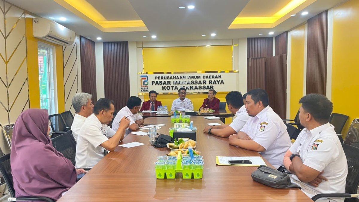 Perumda Pasar dan IBK Nitro Luncurkan Program Beasiswa Bagi Anak Pedagang Pasar di Makassar