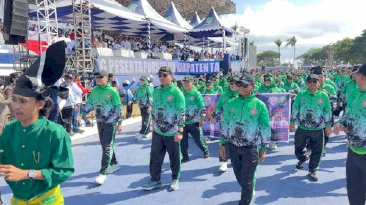 Kontingen Takalar Jadi Magnet Defile Pembukaan Porsenijar, 1.600 Guru Beri Dukungan Langsung