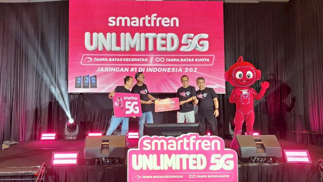 Media update unlimited 5G Smartfren di Makassar. Foto: Sri Wahyu Diastuti / Sulselsatu.com.